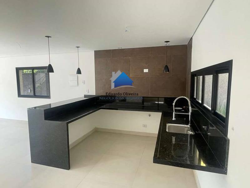Casa à venda com 3 quartos, 3 suítes, 4 vagas e 221m² no Transurb, Itapevi (SP) — foto 8 de 30