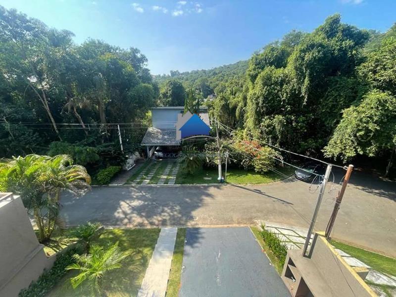 Casa à venda com 3 quartos, 3 suítes, 4 vagas e 221m² no Transurb, Itapevi (SP) — foto 11 de 30