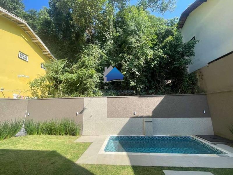 Casa à venda com 3 quartos, 3 suítes, 4 vagas e 221m² no Transurb, Itapevi (SP) — foto 18 de 30