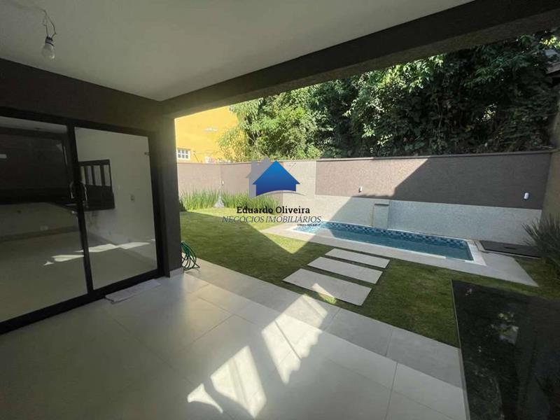 Casa à venda com 3 quartos, 3 suítes, 4 vagas e 221m² no Transurb, Itapevi (SP) — foto 15 de 30