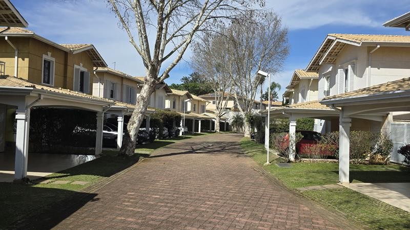 Casa à venda com 4 quartos, 2 suítes, 4 vagas e 182m² no Granja Viana, Cotia (SP) — foto 2 de 30