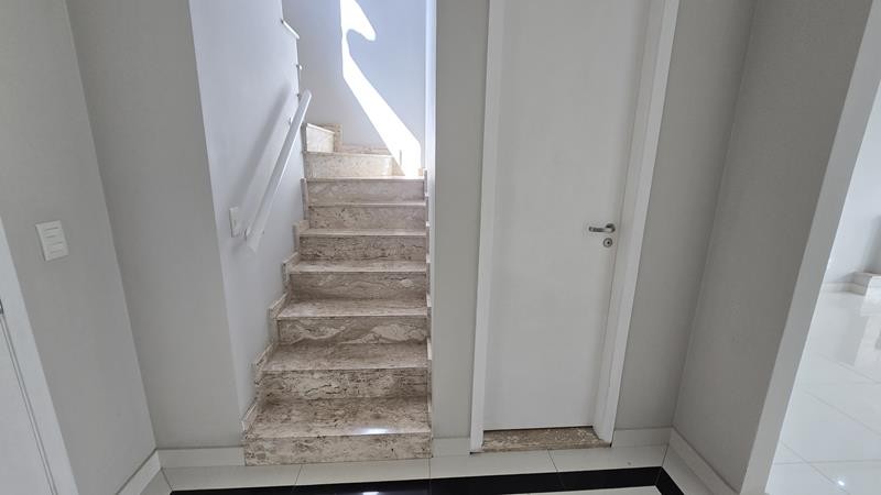Casa à venda com 4 quartos, 2 suítes, 4 vagas e 182m² no Granja Viana, Cotia (SP) — foto 12 de 30